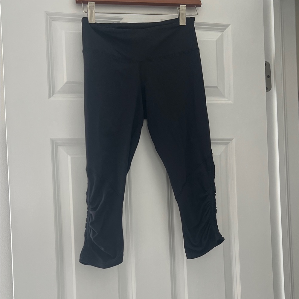 Lululemon Black Cropped Leggings